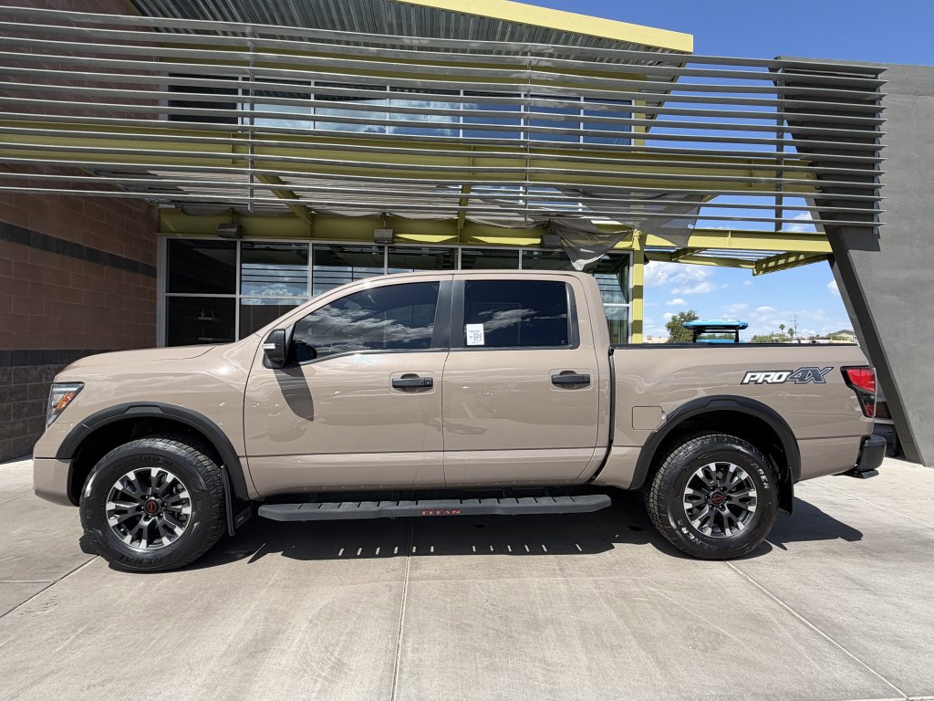 Used 2023 Nissan Titan PRO-4X w/ Pro-4x Convenience Package AWD/4WD image 7