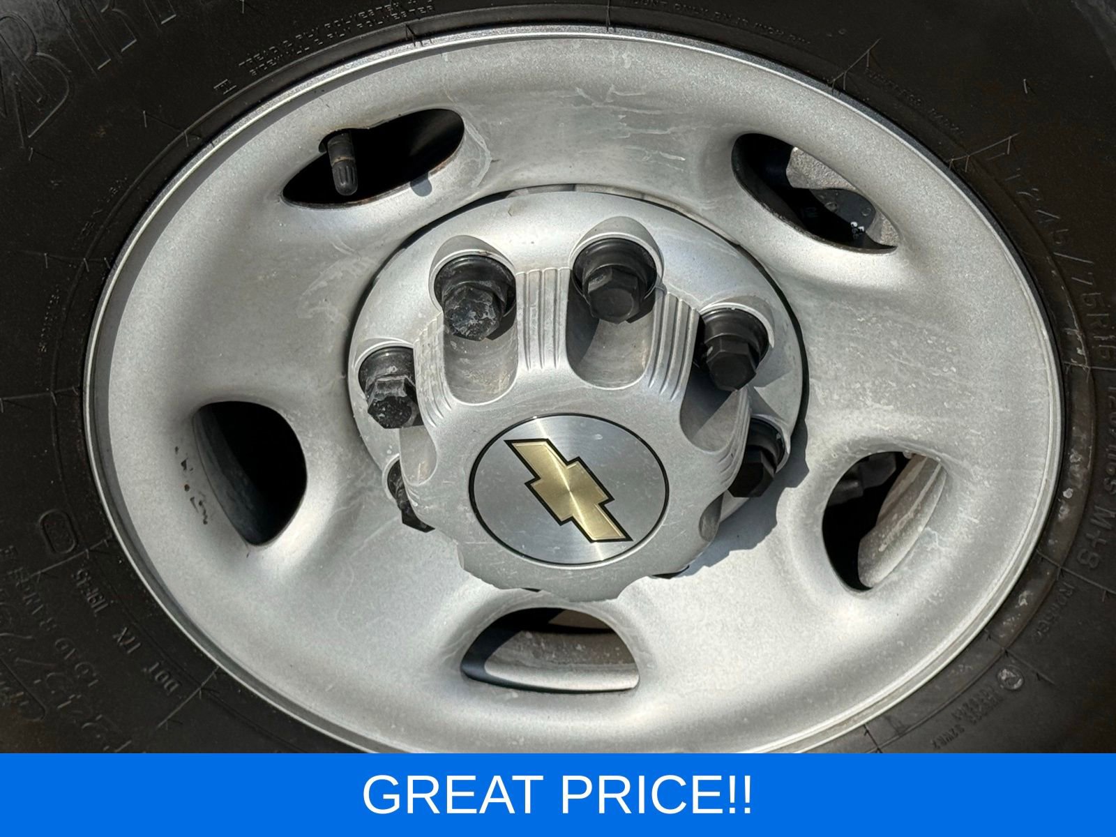 Used 2025 Chevrolet Express 2500 Extended w/ Driver Convenience Package image 13