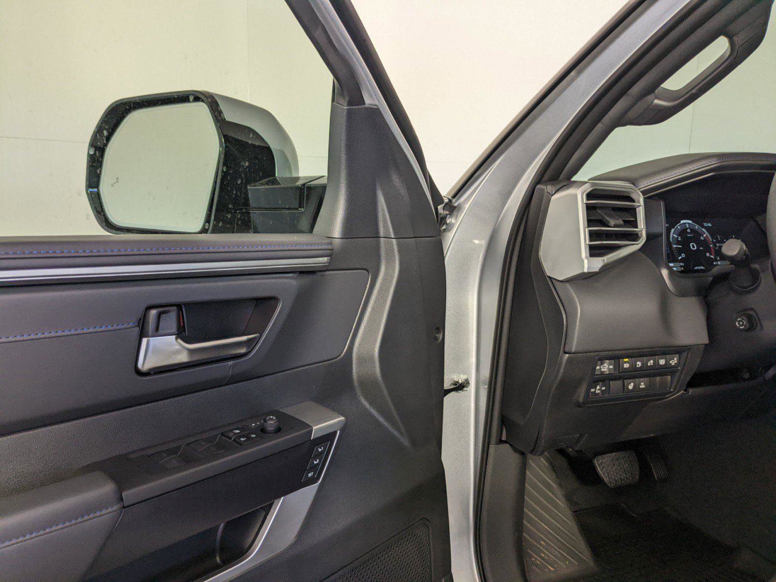 New 2025 Toyota Tundra Platinum image 11