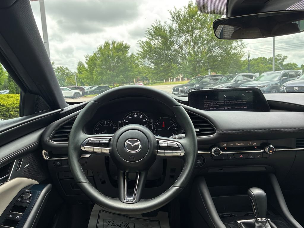 Used 2019 MAZDA MAZDA3 Hatchback w/ Preferred Package FWD image 26