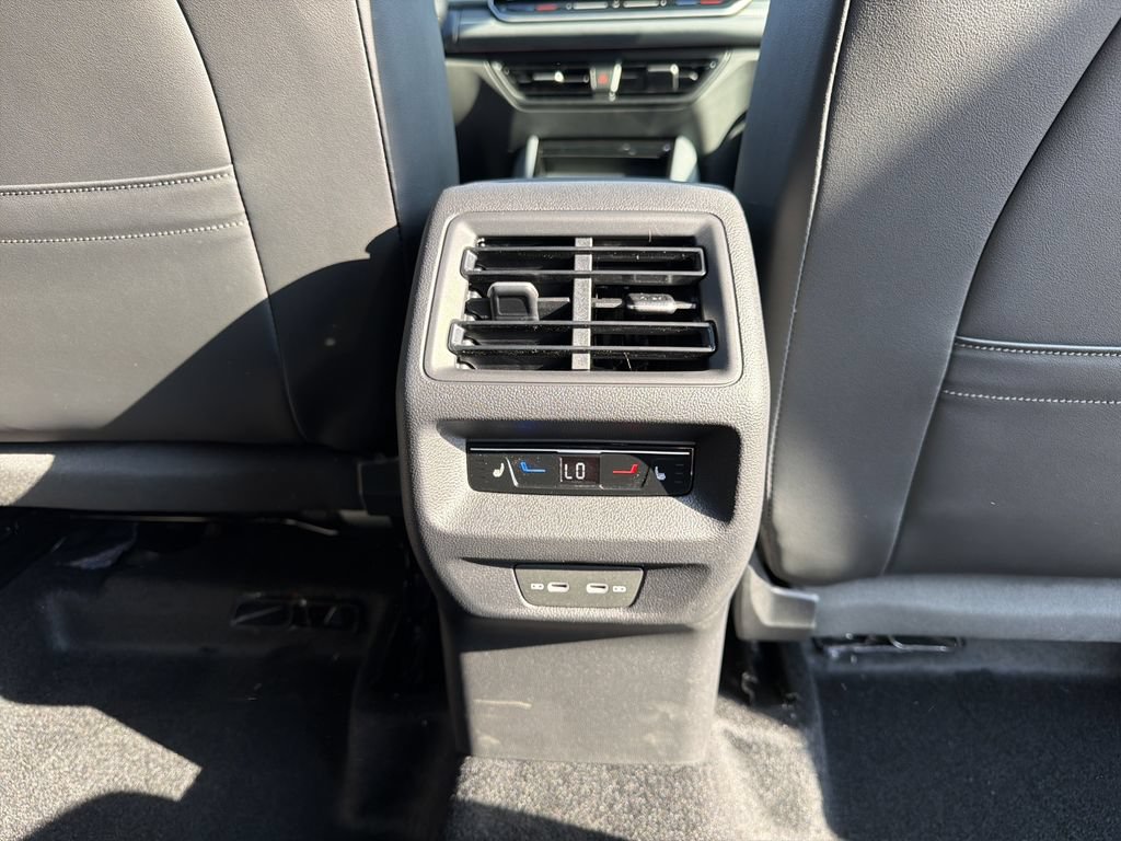 New 2026 Volkswagen Tiguan SEL R-Line AWD/4WD image 21