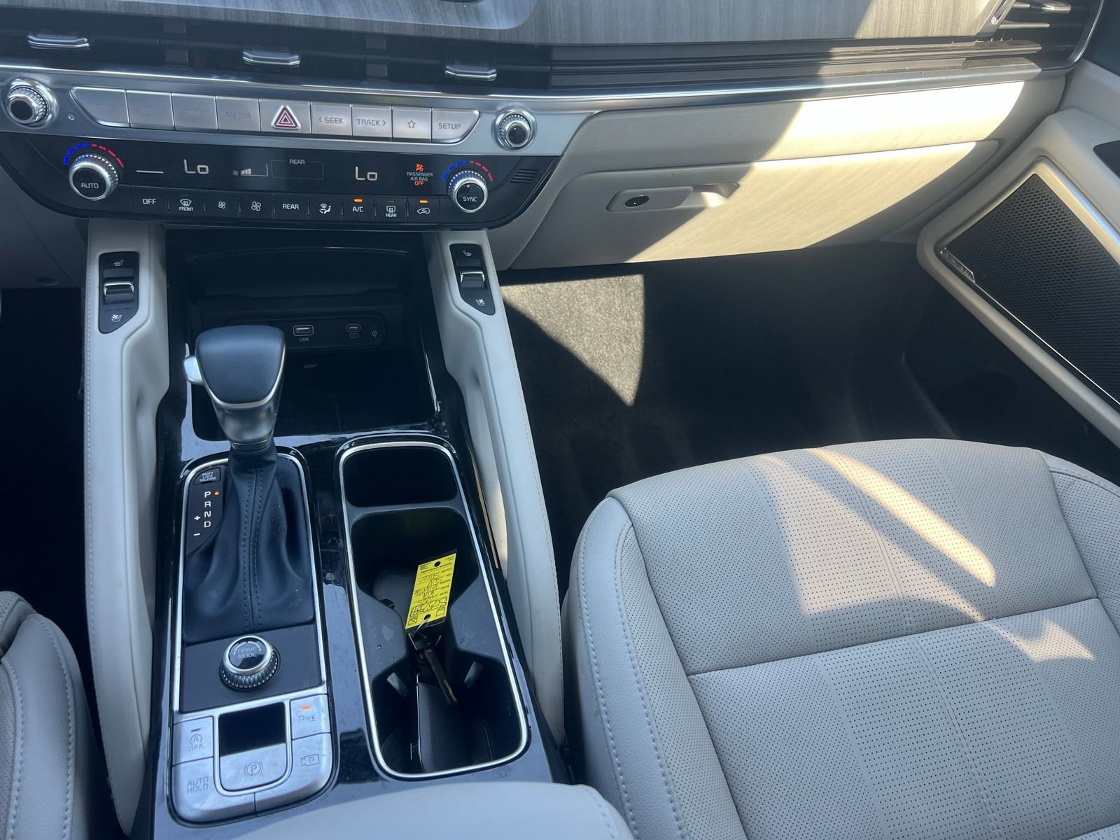 Used 2025 Kia Telluride SX w/ SX Captain's Chair Package image 39