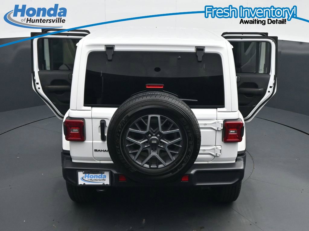 Used 2025 Jeep Wrangler Unlimited Sahara AWD/4WD image 40