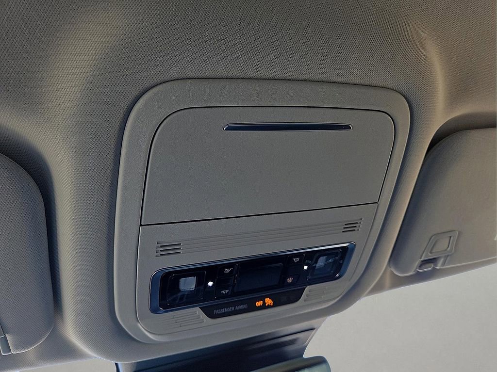 New 2026 Lincoln Nautilus Premier AWD/4WD image 17