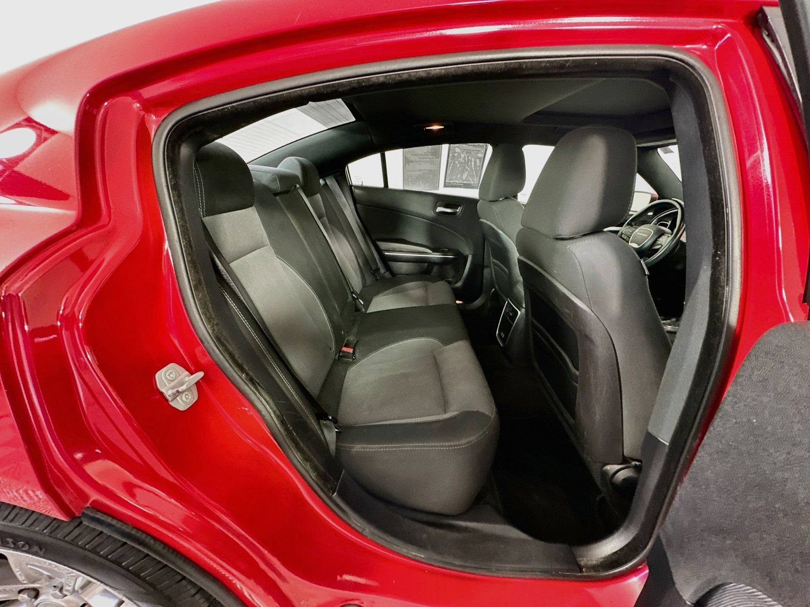 Used 2015 Dodge Charger SE w/ Power Sunroof Group RWD image 23