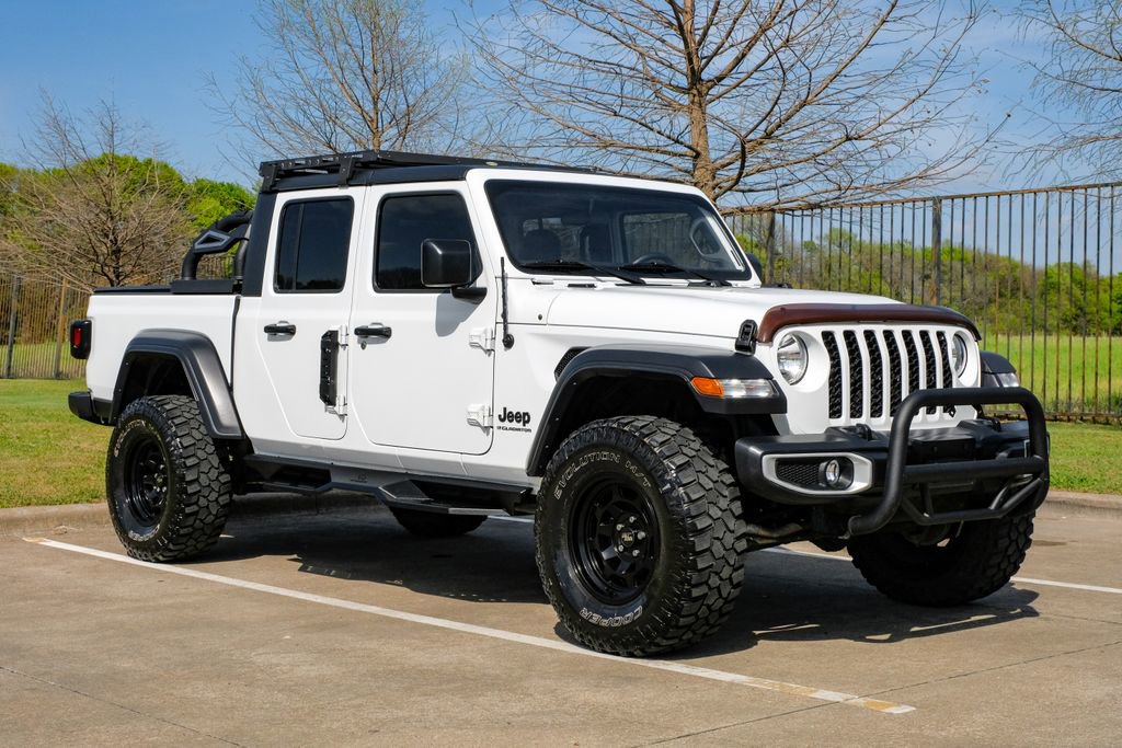 Used 2023 Jeep Gladiator Sport image 10
