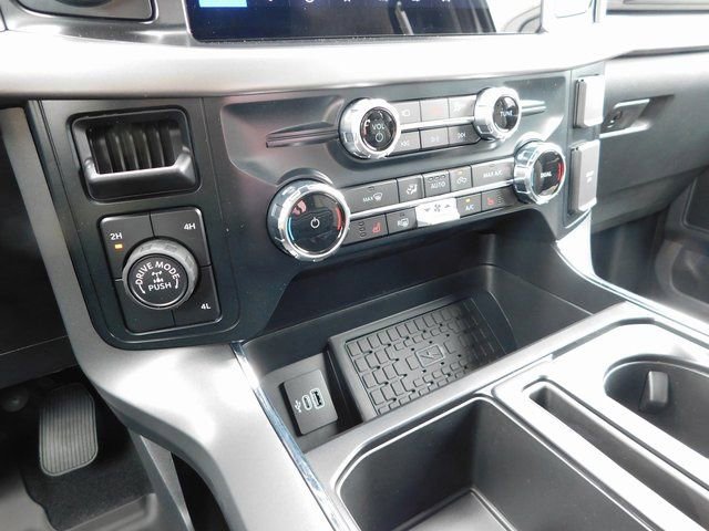 Used 2025 Ford F150 XLT w/ Equipment Group 302A MID image 29