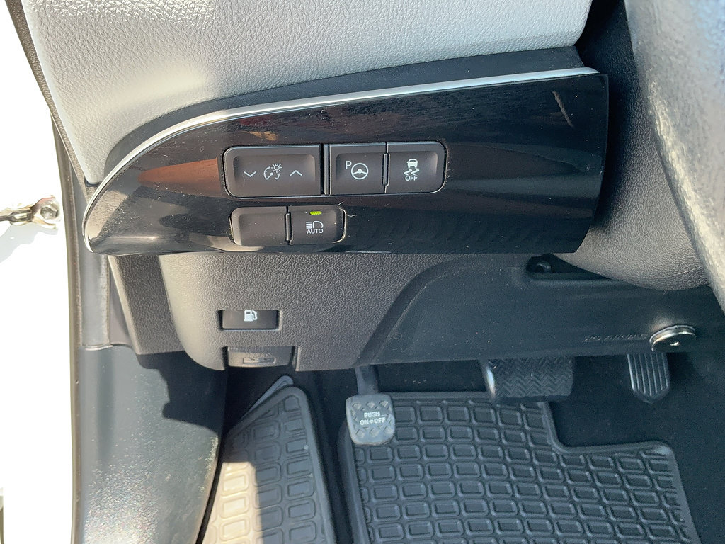 Used 2017 Toyota Prius Four Touring w/ Premium Convenience Package FWD image 21