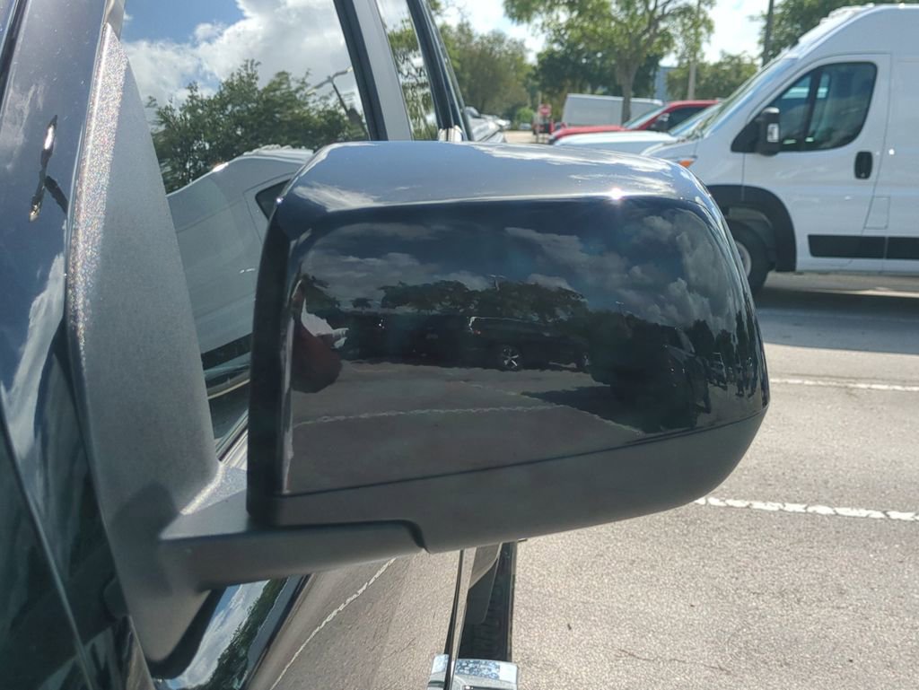 Used 2020 Chevrolet Colorado W/T w/ WT Convenience Package image 13