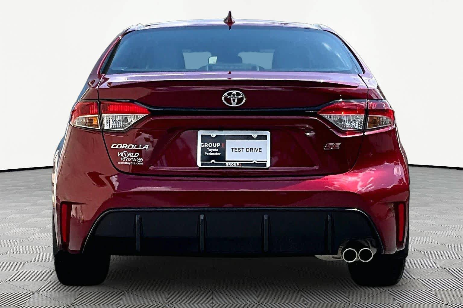 Used 2025 Toyota Corolla SE FWD image 5