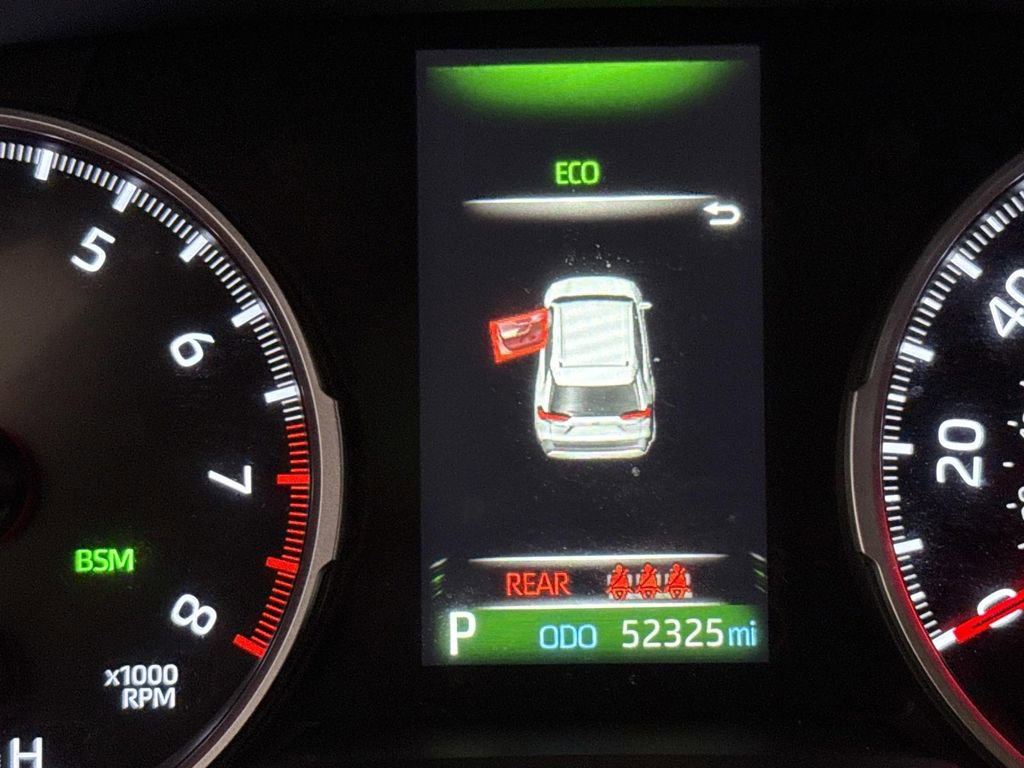 Used 2022 Toyota RAV4 XLE image 38