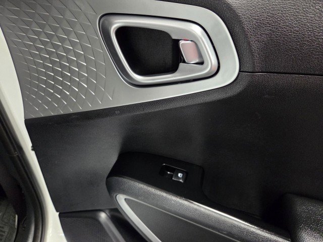 Used 2020 Kia Soul X-Line image 34