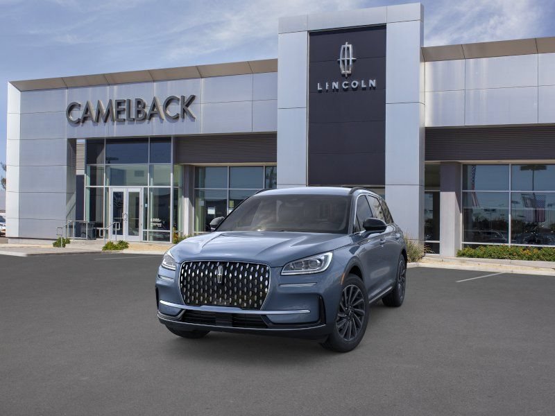 New 2026 Lincoln Corsair Reserve FWD image 2