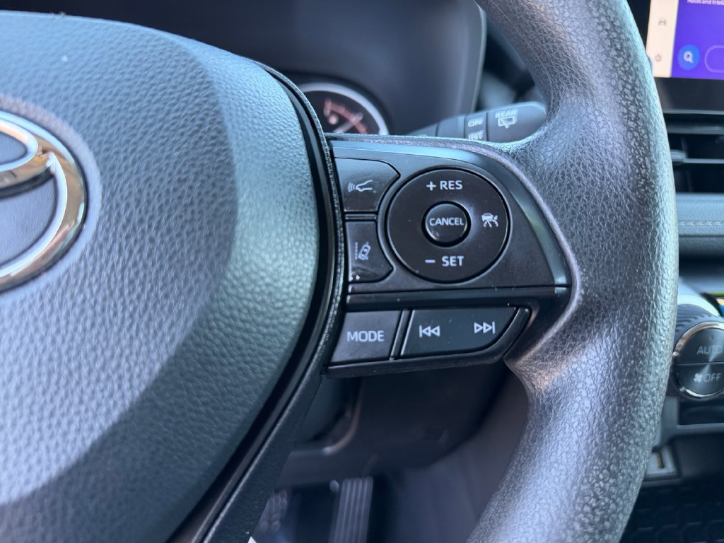Used 2024 Toyota RAV4 XLE AWD/4WD image 20