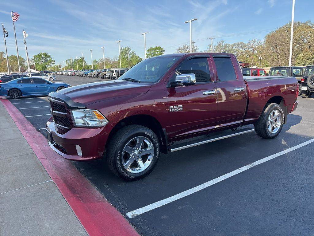 Used 2017 RAM 1500 Express w/ Express Value Package AWD/4WD image 2