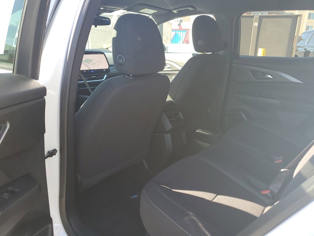 New 2026 Chevrolet Equinox EV LT image 13