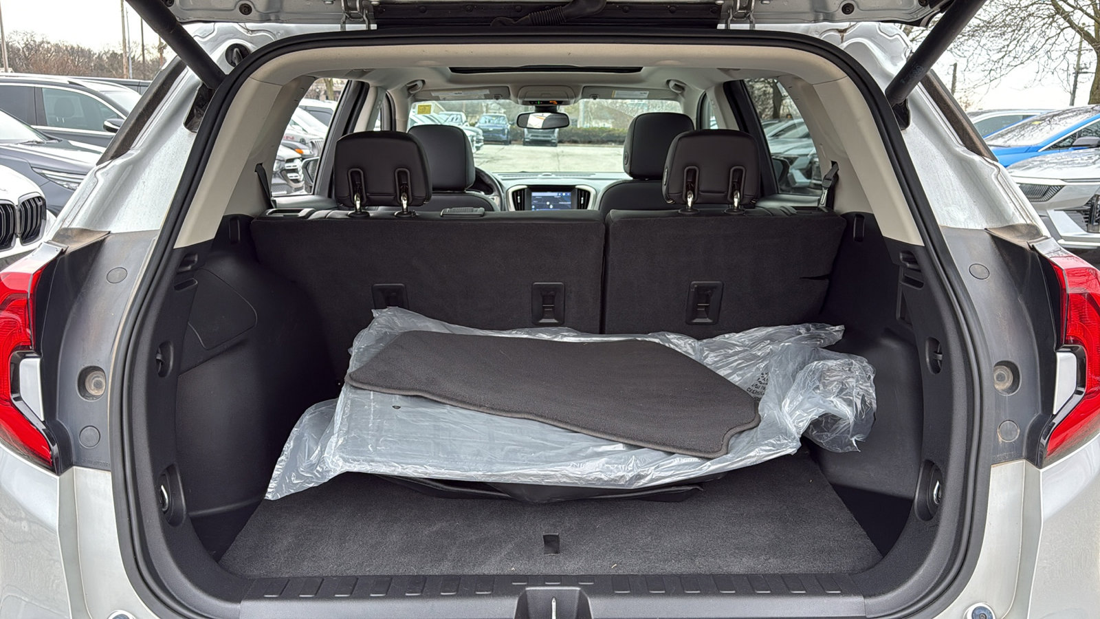 Used 2018 GMC Terrain Denali w/ Comfort Package image 33