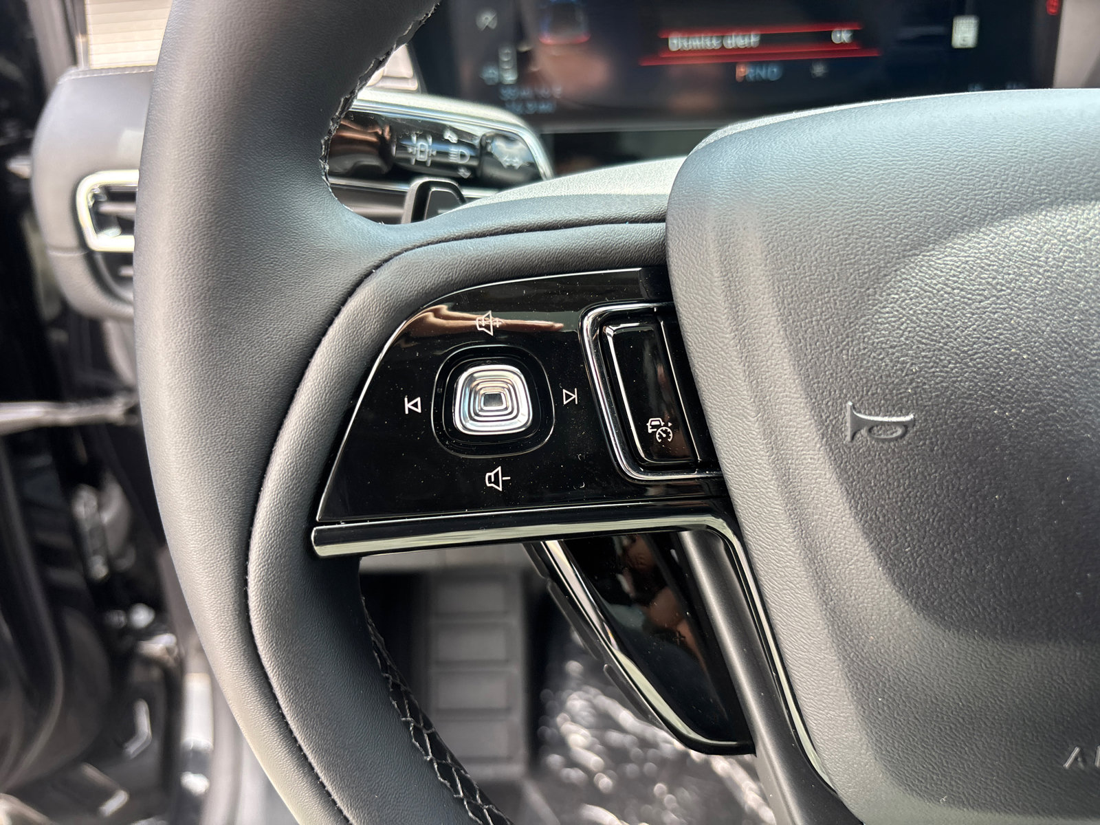 New 2026 Lincoln Corsair Premiere AWD/4WD image 18