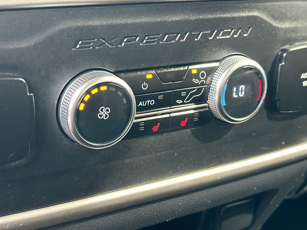 Used 2024 Ford Expedition Limited RWD image 24