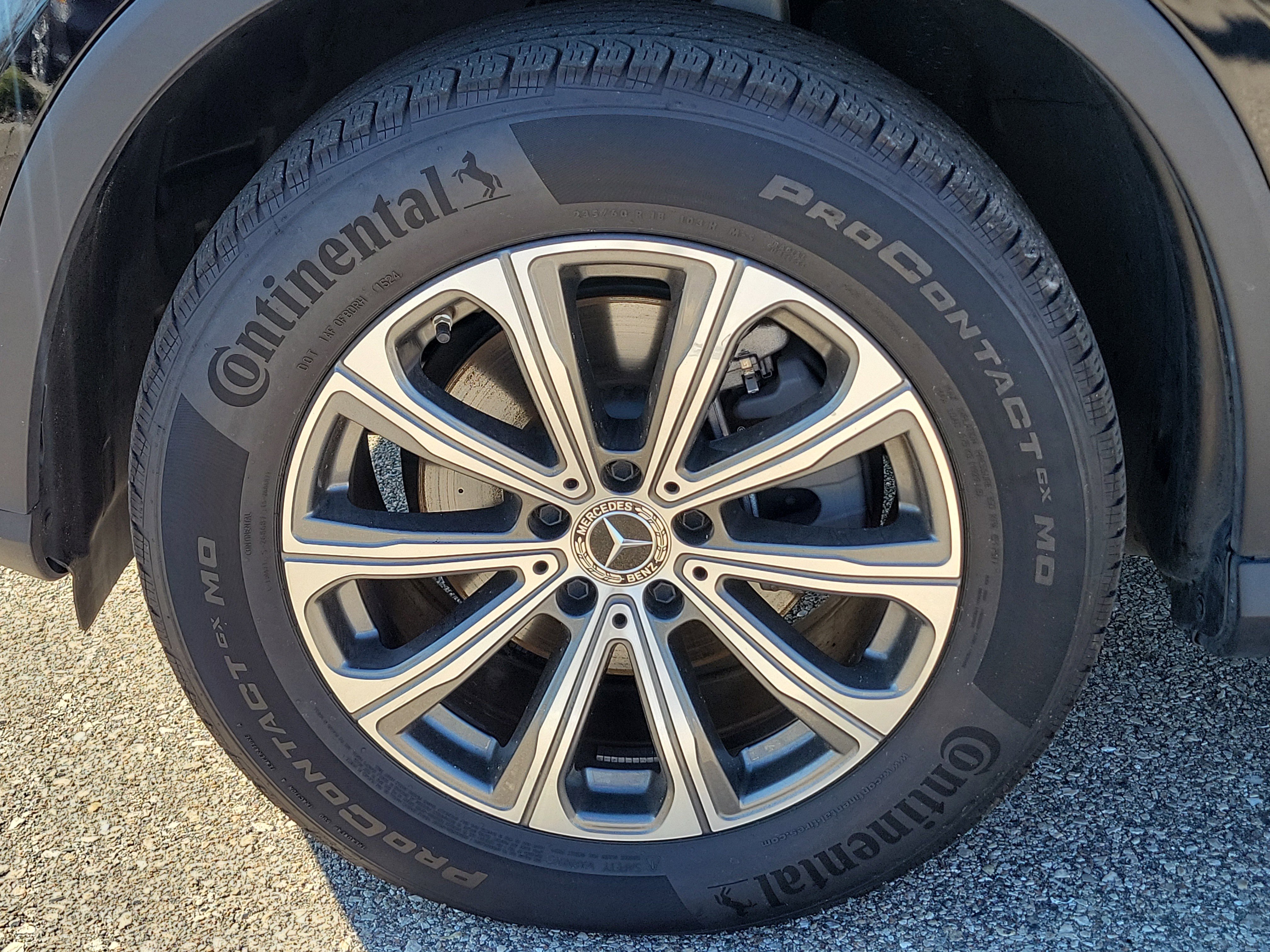 Used 2024 Mercedes-Benz GLC 300 w/ Winter Package image 7