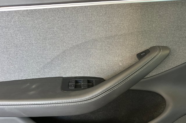 Used 2024 Tesla Model 3 Standard Range RWD image 12