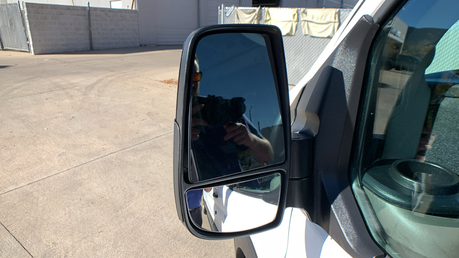 Used 2023 Ford Transit 250 Medium Roof AWD w/ Load Area Protection Package image 8