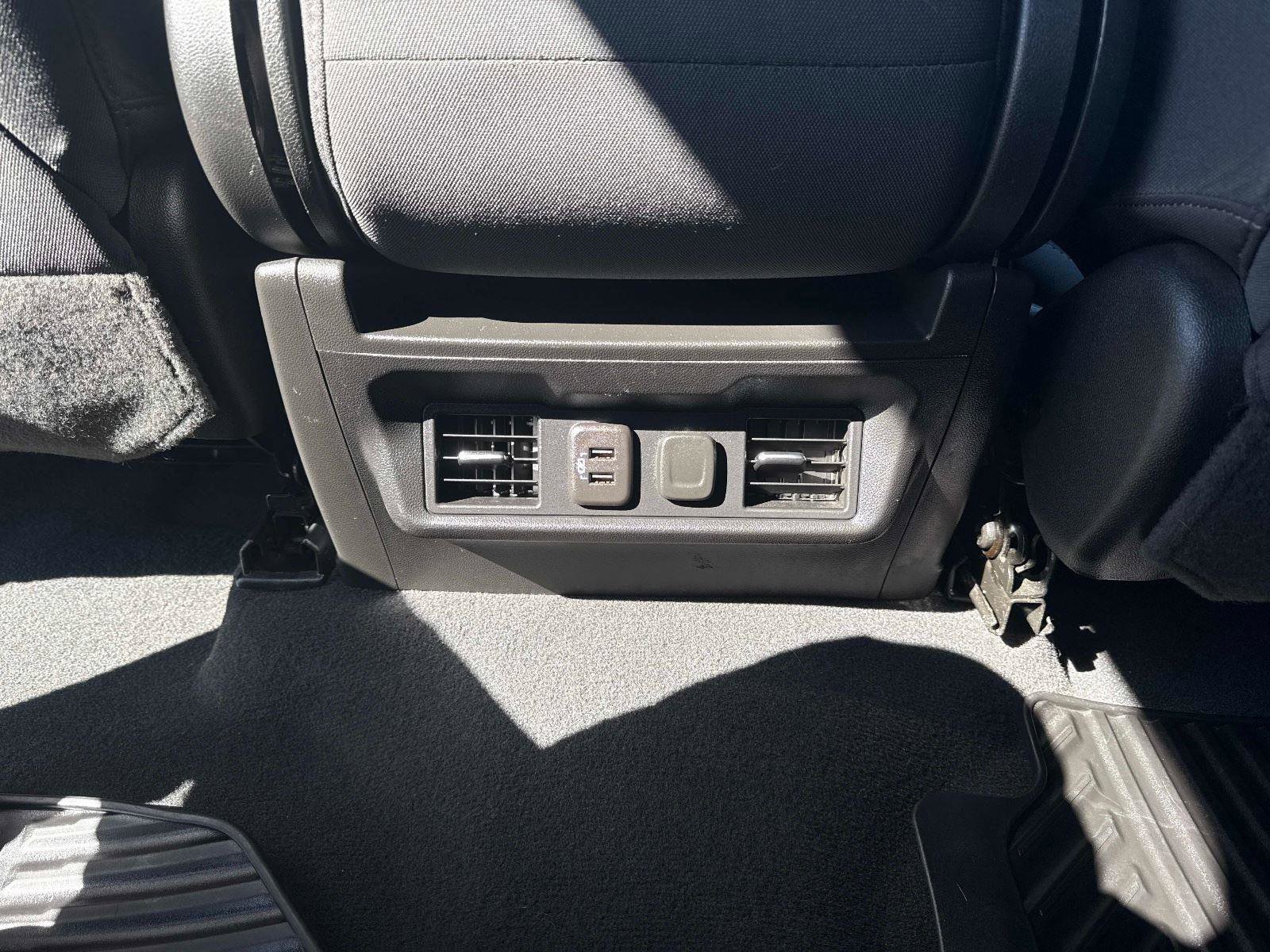 Used 2022 Chevrolet Silverado 1500 LT image 16