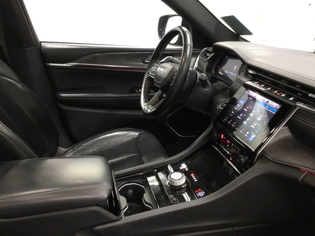 Used 2022 Jeep Grand Cherokee Overland image 43