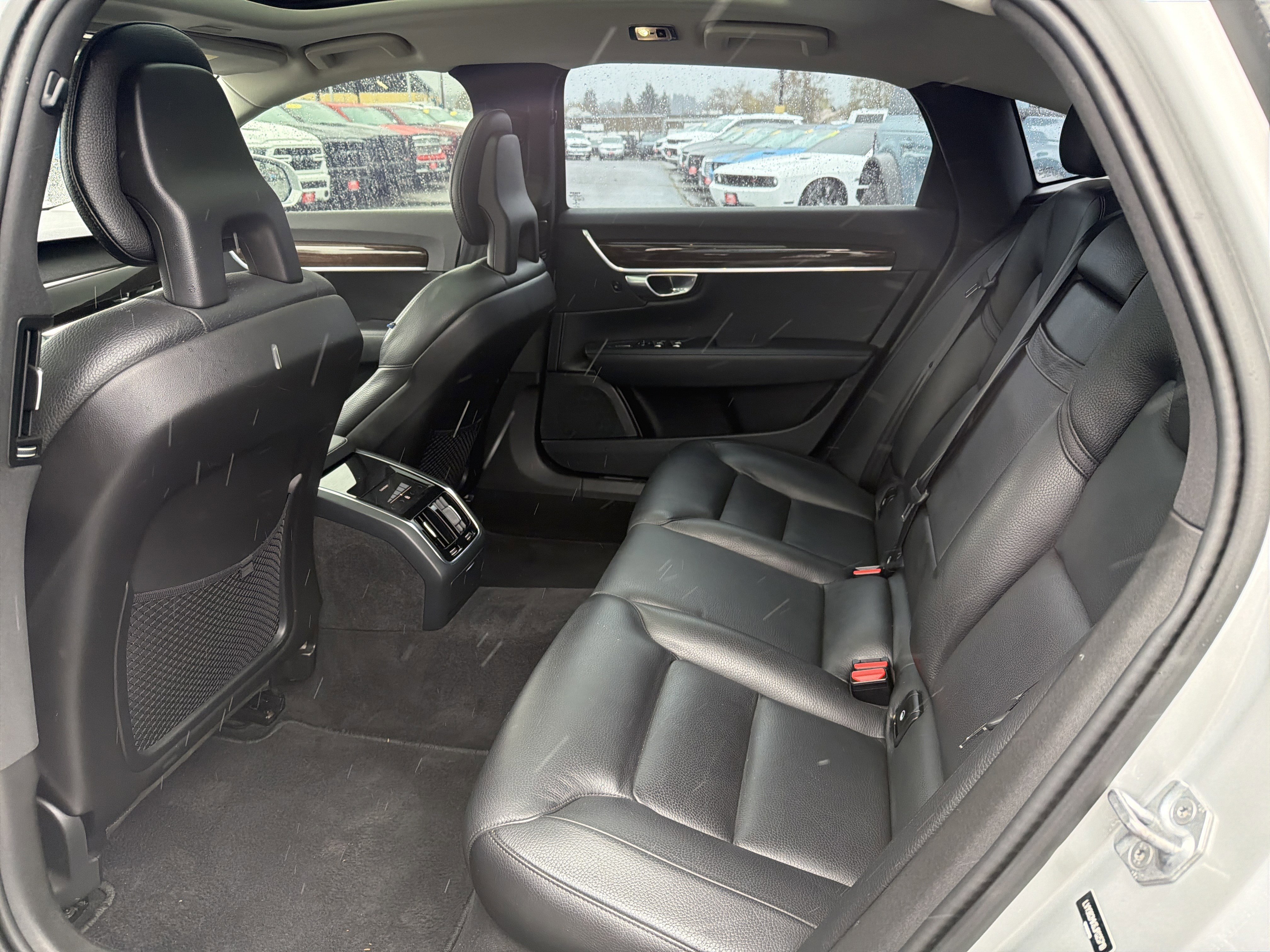 Used 2018 Volvo S90 T5 Momentum w/ Convenience Package AWD/4WD image 11