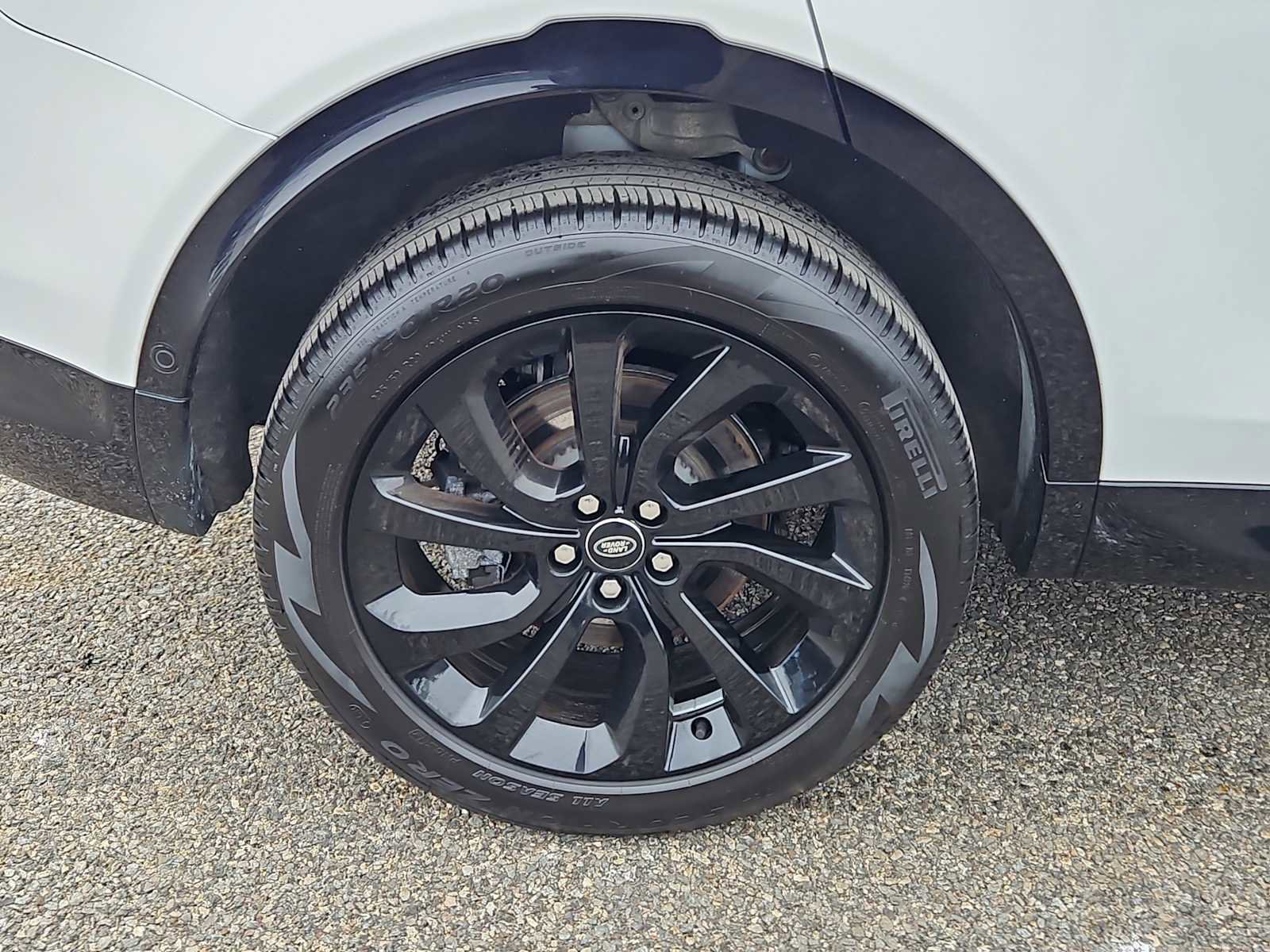 Used 2024 Land Rover Discovery Sport Dynamic SE AWD/4WD image 9