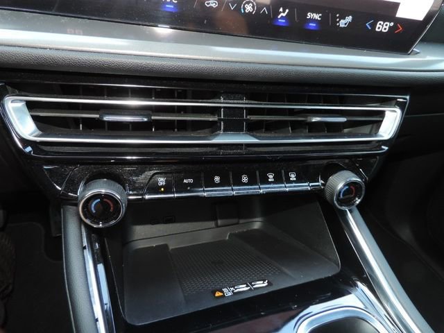 Certified 2024 Chevrolet Traverse LT image 25