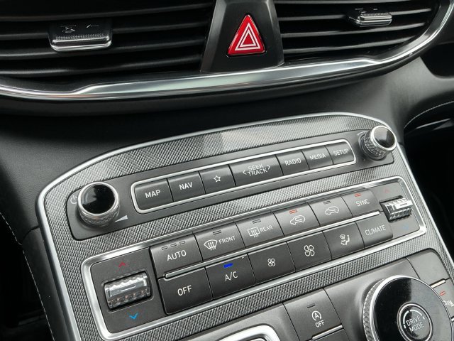 Certified 2022 Hyundai Santa Fe Limited FWD image 17