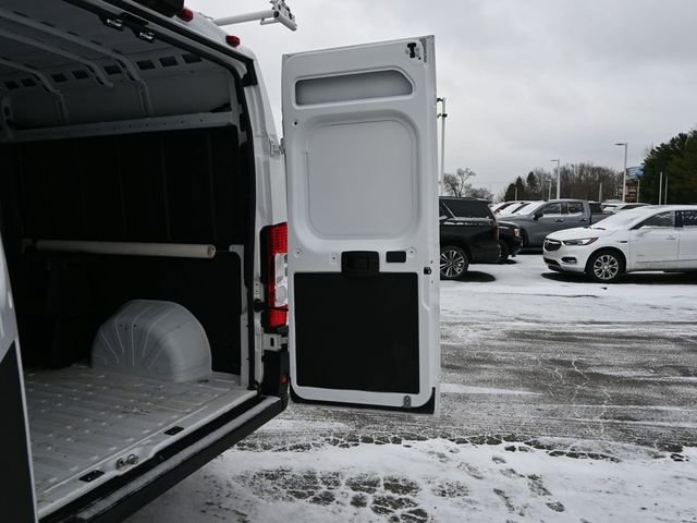 Used 2024 RAM ProMaster 2500 w/ Convenience Group image 12