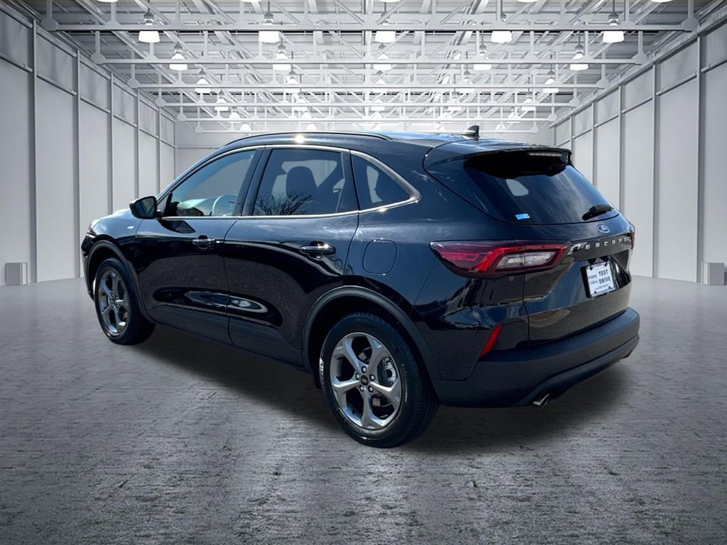 Used 2025 Ford Escape ST-Line FWD image 5