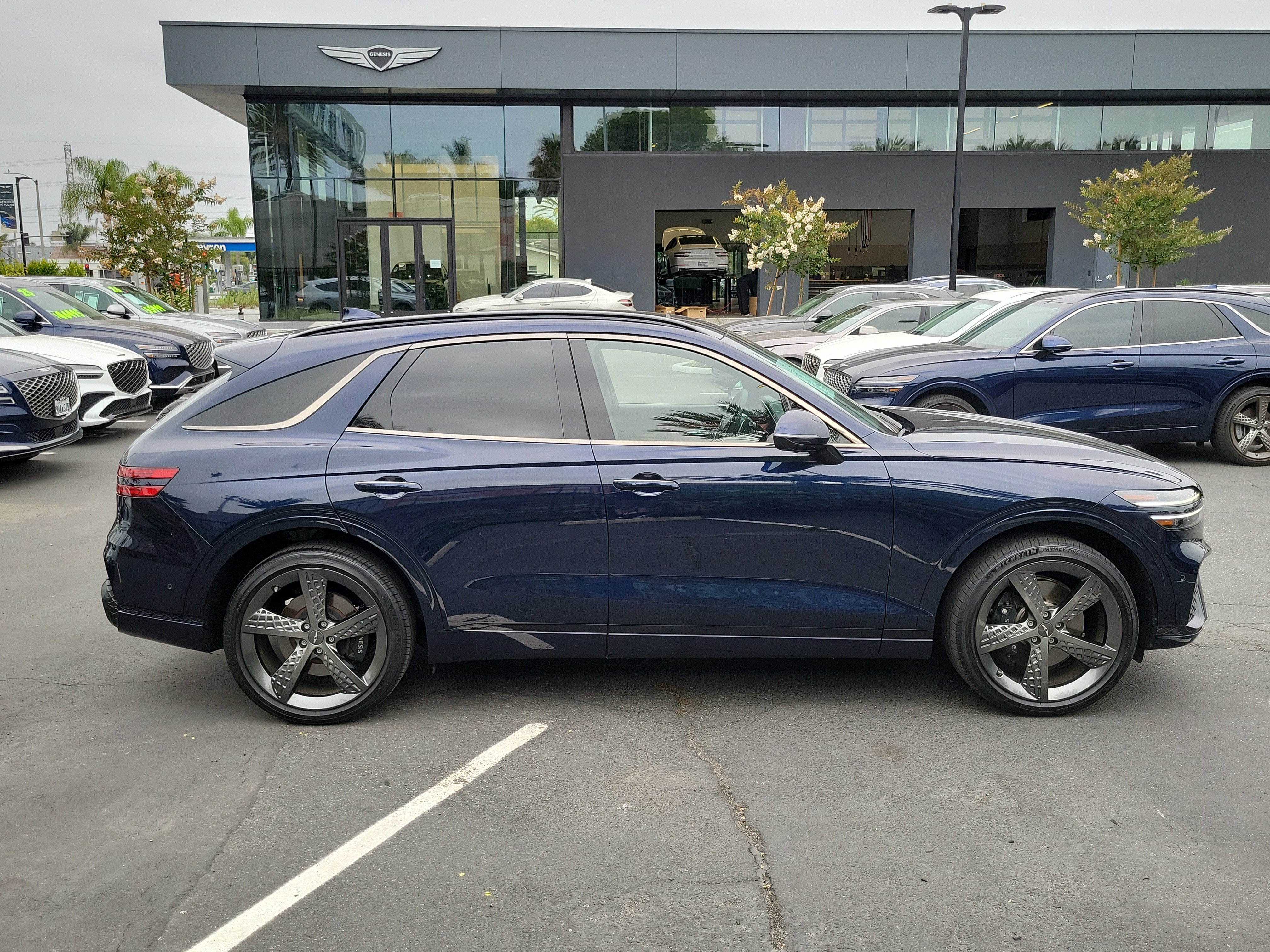 Certified 2023 Genesis GV70 2.5T w/ Sport Prestige Package AWD/4WD image 6