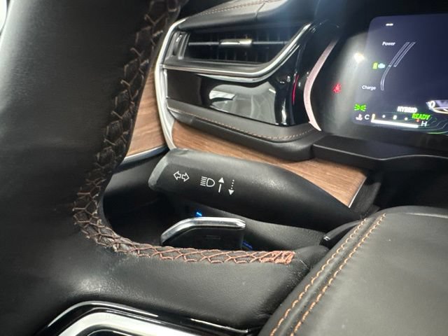 Used 2023 Jeep Grand Cherokee Summit w/ Luxury Tech Group V AWD/4WD image 41