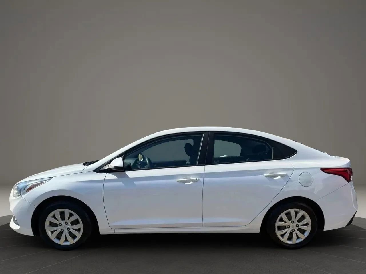Used 2018 Hyundai Accent SE image 8