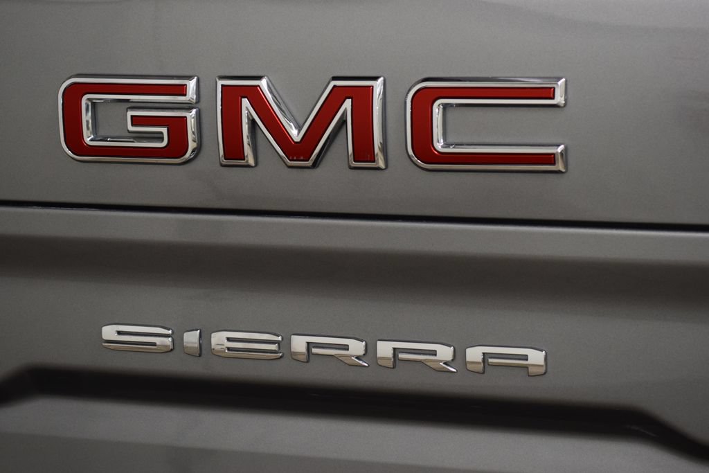 Used 2023 GMC Sierra 1500 AT4 w/ Technology Package AWD/4WD image 22