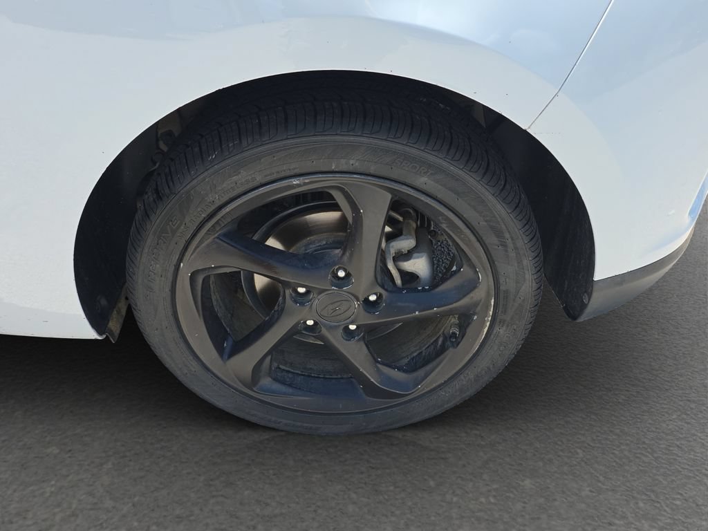 Used 2019 Hyundai Veloster 2.0 FWD image 5