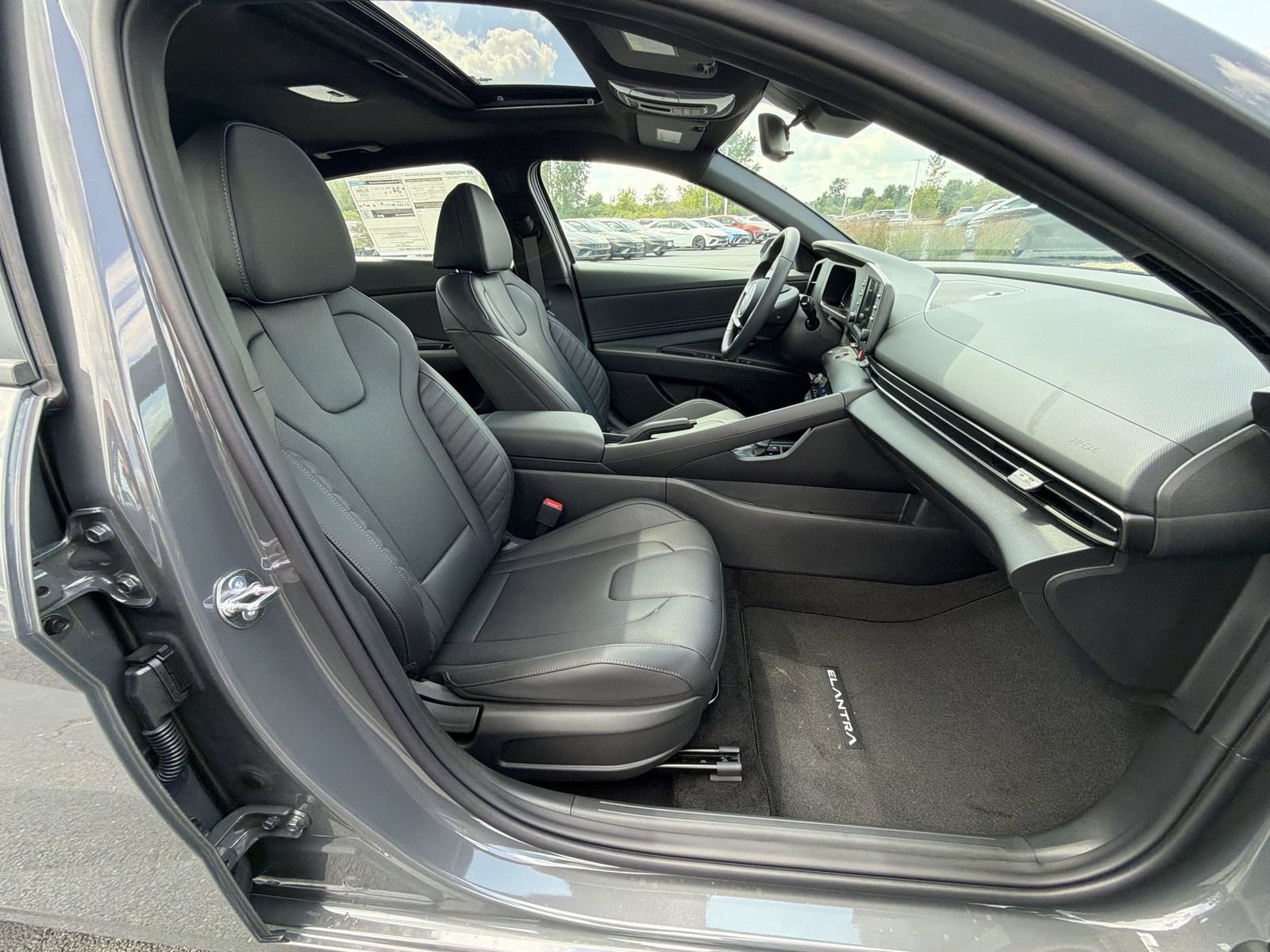 New 2026 Hyundai Elantra SEL Sport FWD image 25