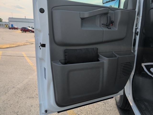 New 2026 Chevrolet Express 3500 w/ Power Convenience Package RWD image 10