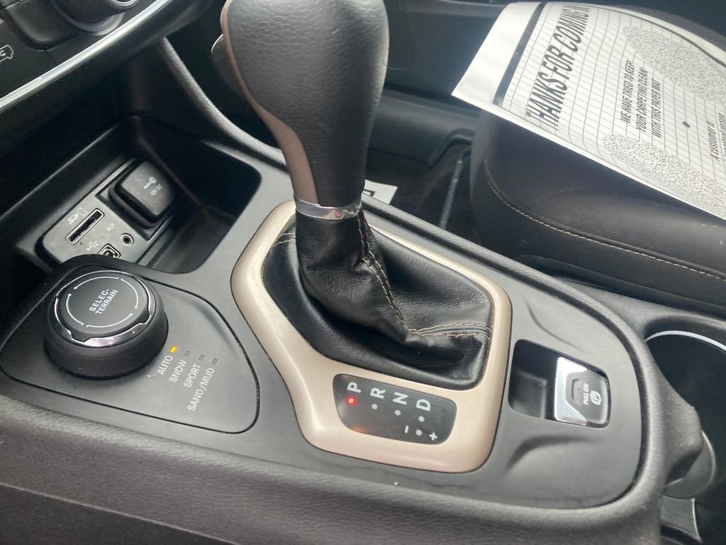 Used 2017 Jeep Cherokee Latitude image 33