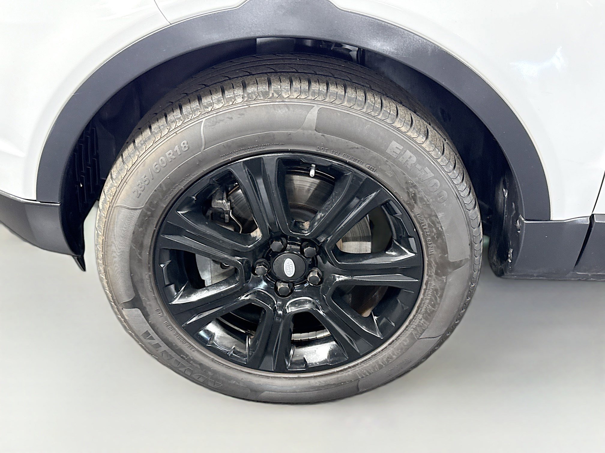 Used 2018 Land Rover Range Rover Evoque SE AWD/4WD image 38