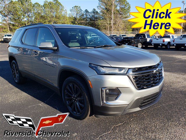 Used 2023 Chevrolet Traverse RS w/ LPO, Floor Liner Package image 1