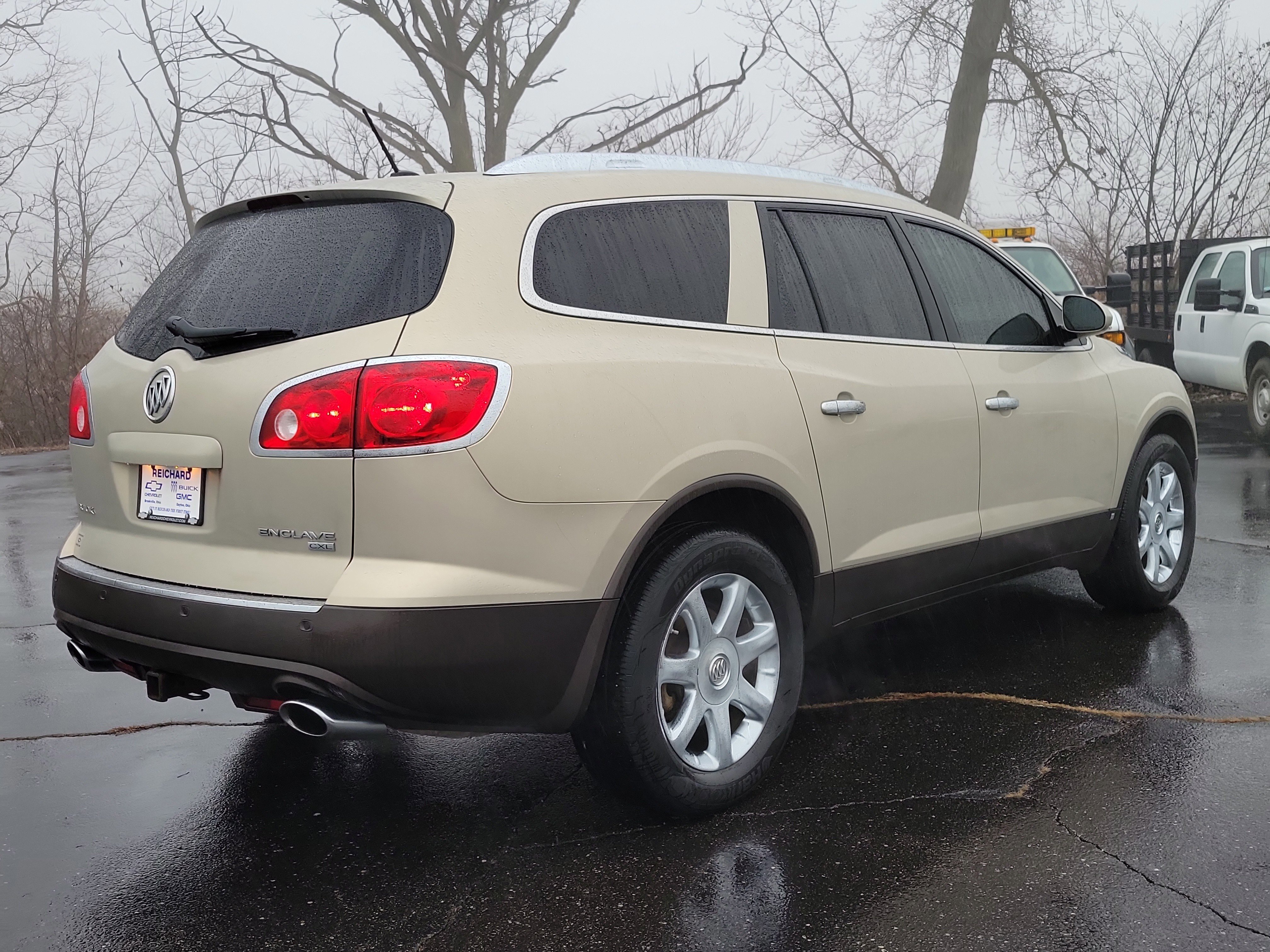 Used 2008 Buick Enclave CXL w/ Entertainment Package #1 image 4