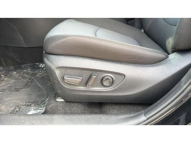 Certified 2025 Toyota RAV4 XLE AWD/4WD image 18