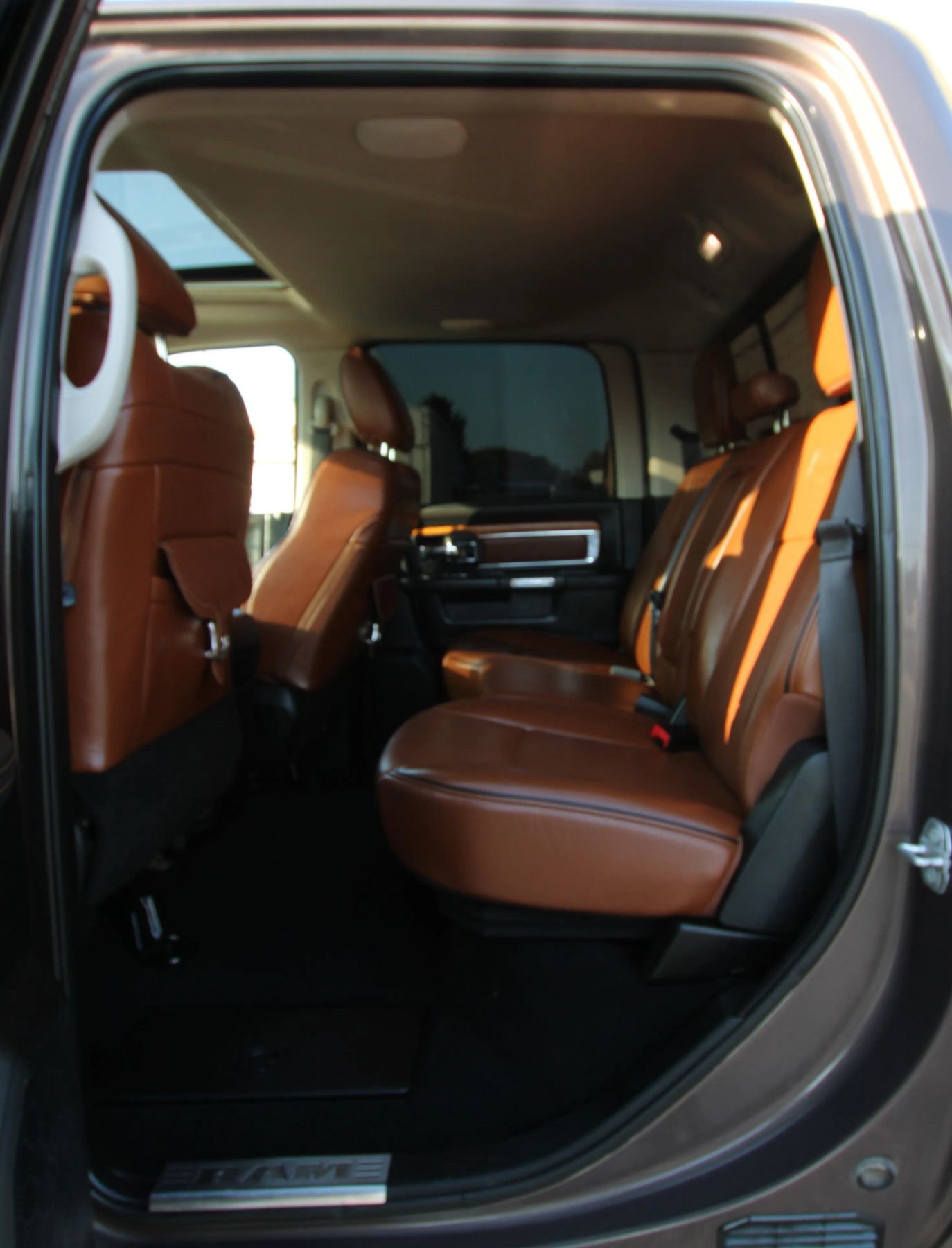 Used 2018 RAM 2500 Longhorn w/ Snow Chief Group AWD/4WD image 11