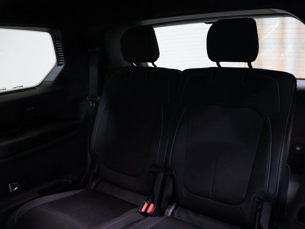 New 2025 Jeep Grand Cherokee L Laredo w/ Luxury Tech Group I image 14