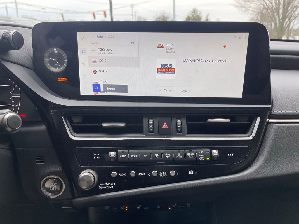 Used 2025 Lexus ES 350 Luxury FWD image 7