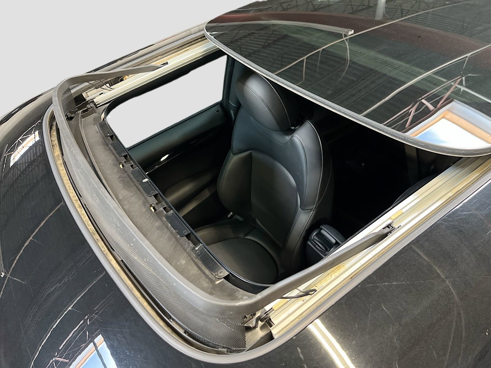 Used 2021 MINI Cooper S w/ 6.5" Touchscreen Package image 22